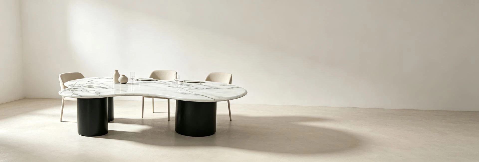 Super Crystal Dining Table